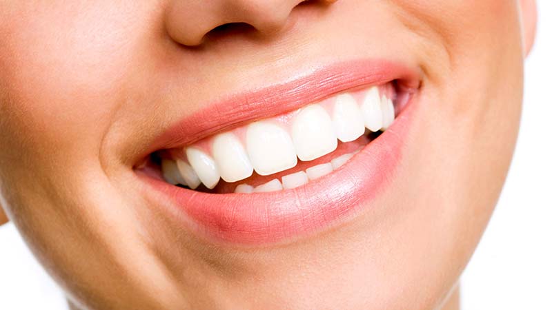 COME LAVARSI I DENTI
